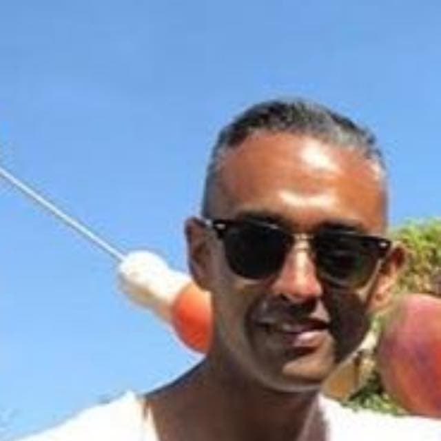 Riyaadh Fakier 