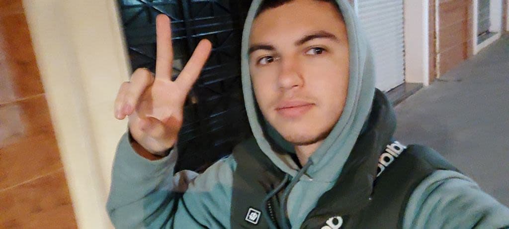 Alex Larios Almendros