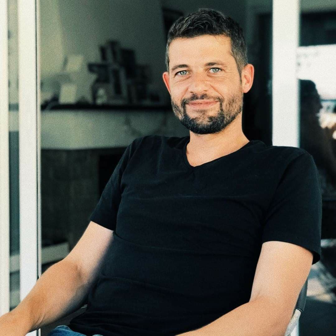 Mario Azor Portoles