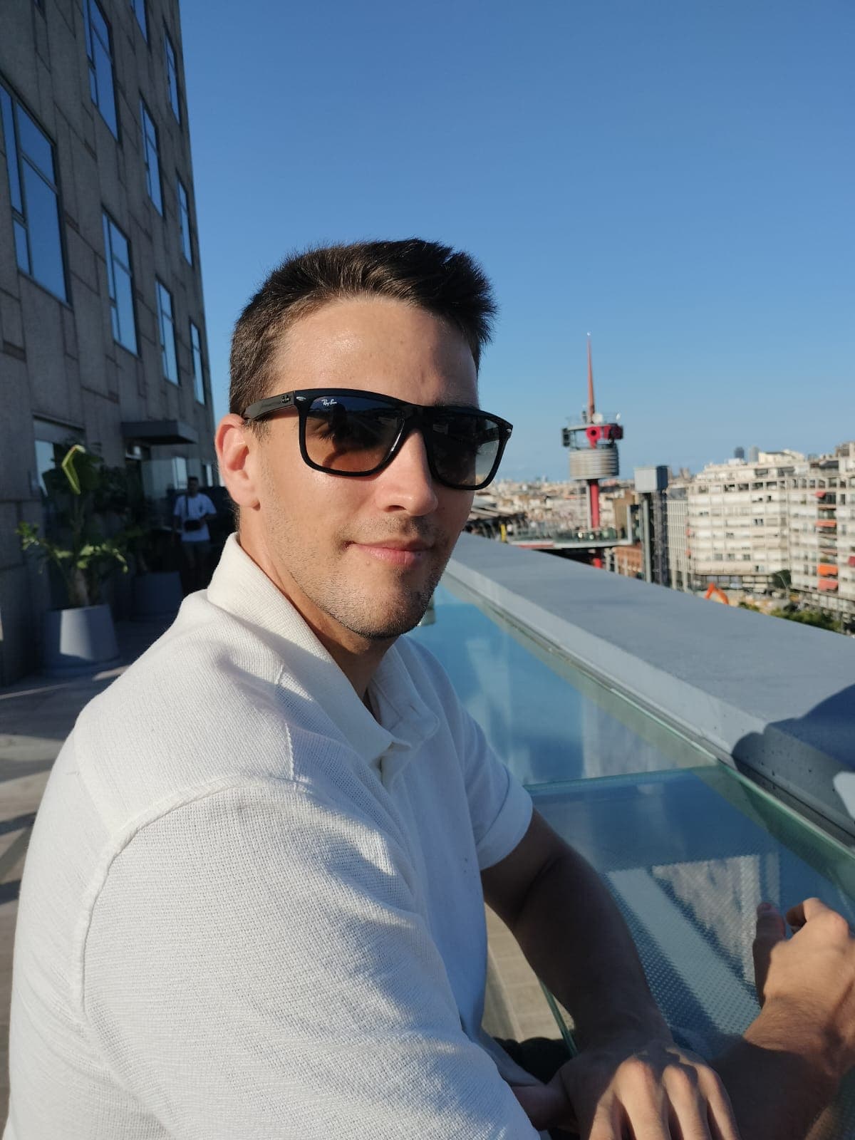 Adam López