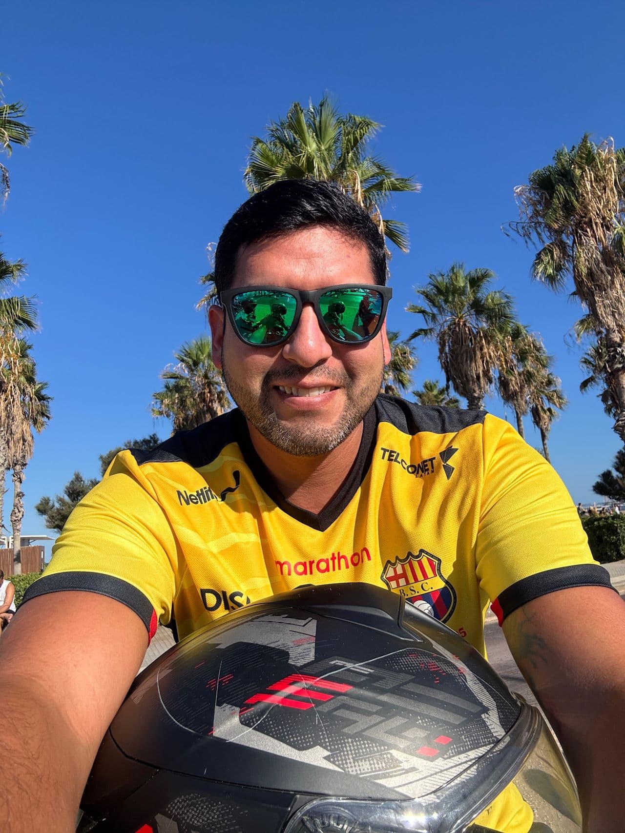 Max Reyes