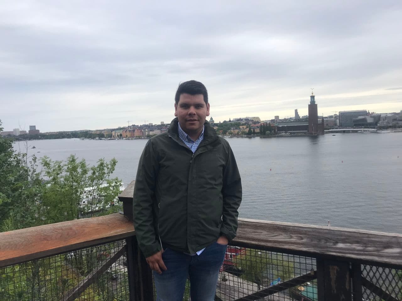 J Mario Flores