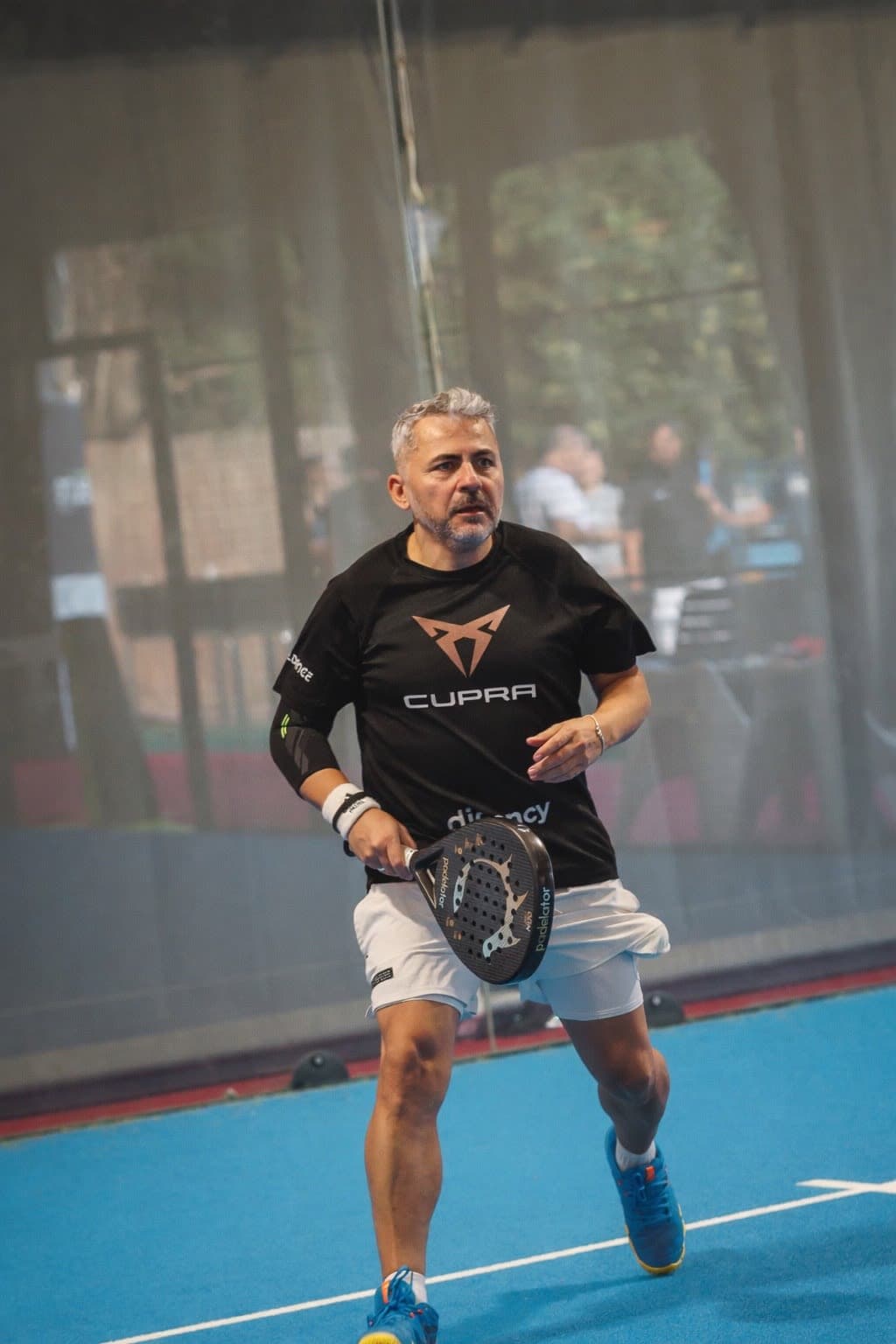 Roberto AV