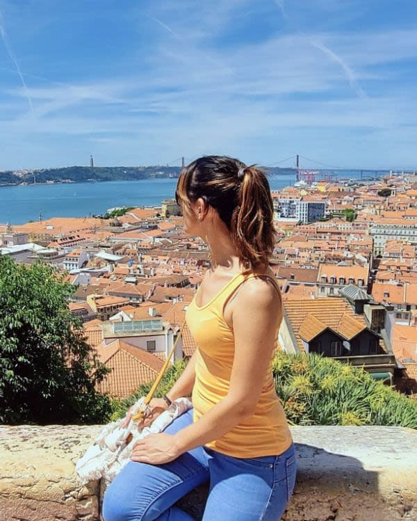 María