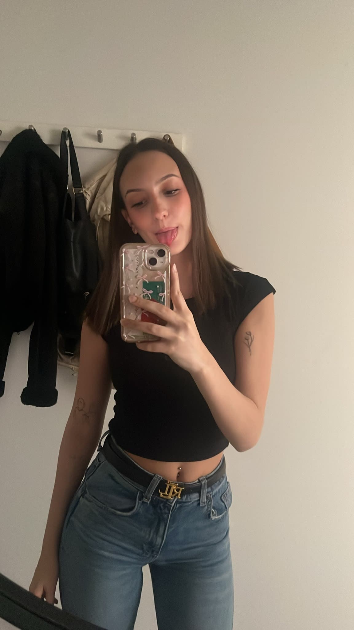 alexandra carnero
