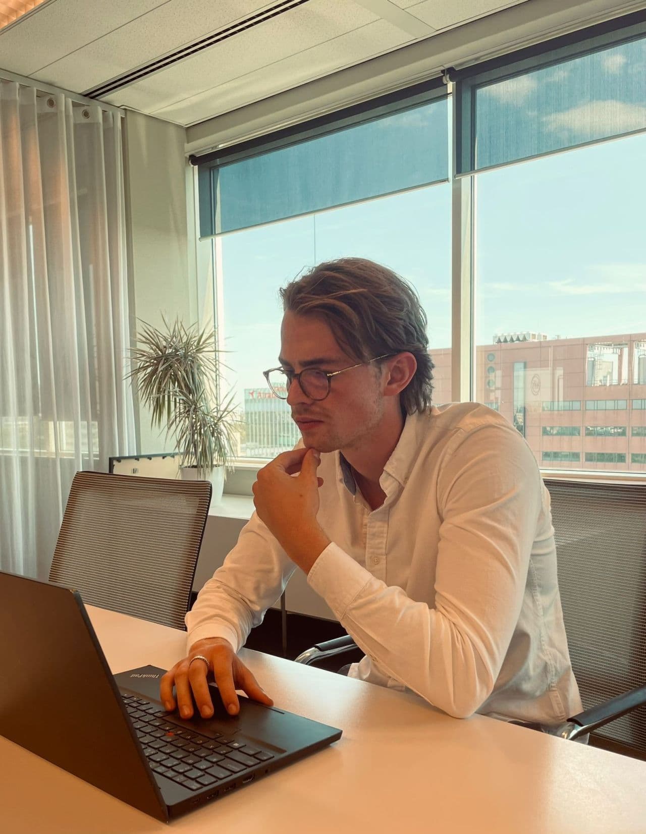 Ethan holthuis