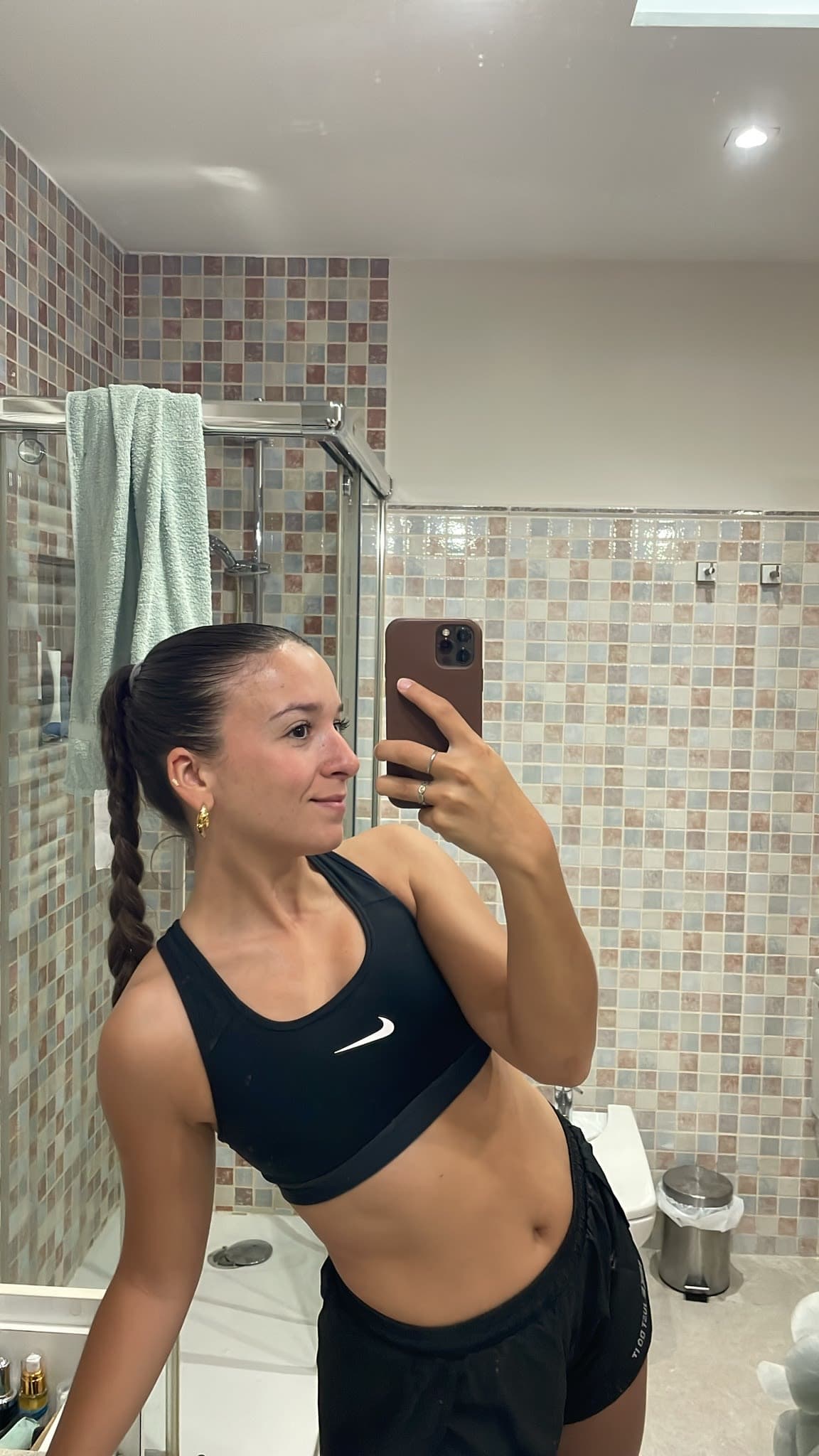 CLAUDIA ARMERO
