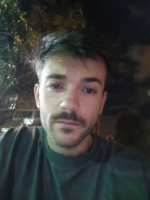 Carles B