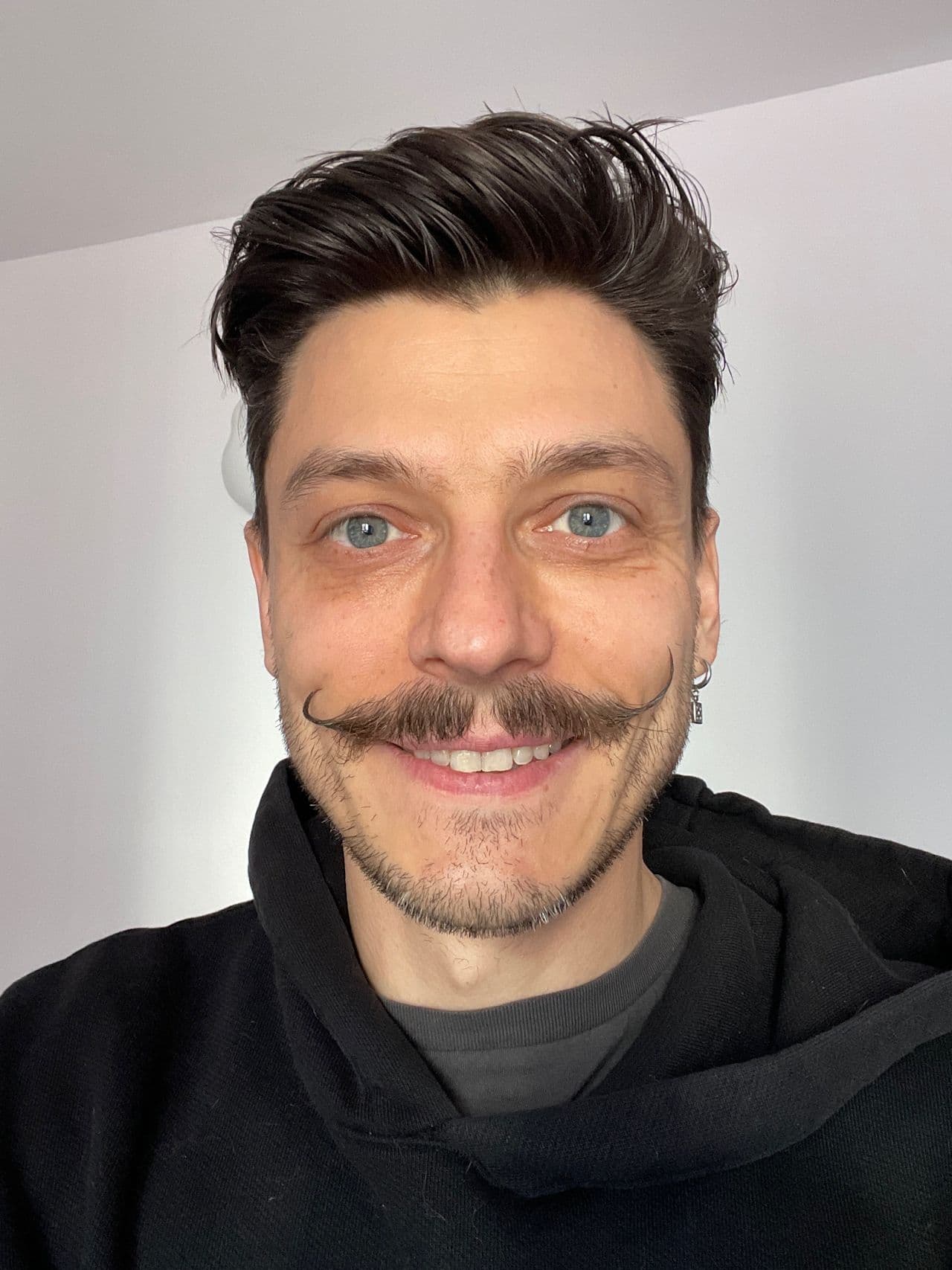 Nik L