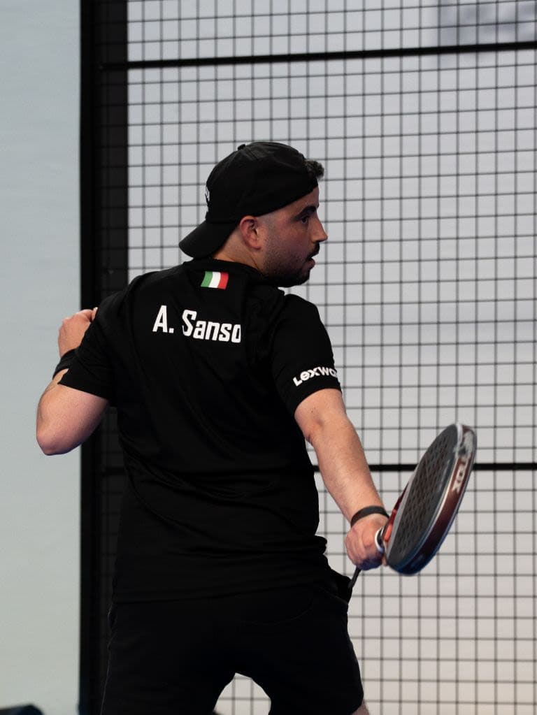 Adriano Sa.
