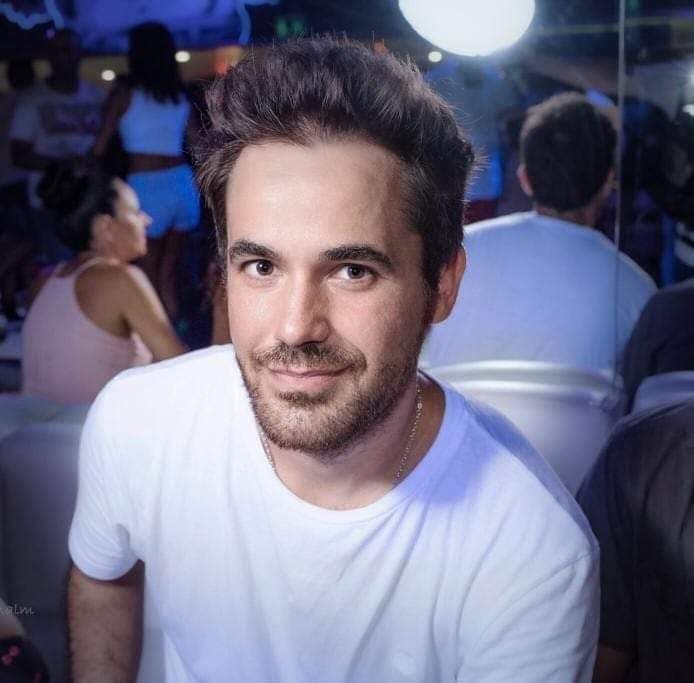Jose León