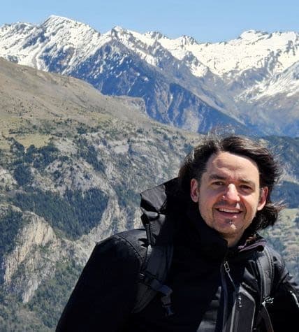 Vik Galán
